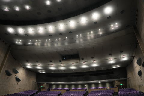 �������@��������