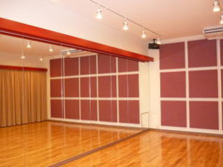 ���n�[�T���X�^�W�I�@�h���H��